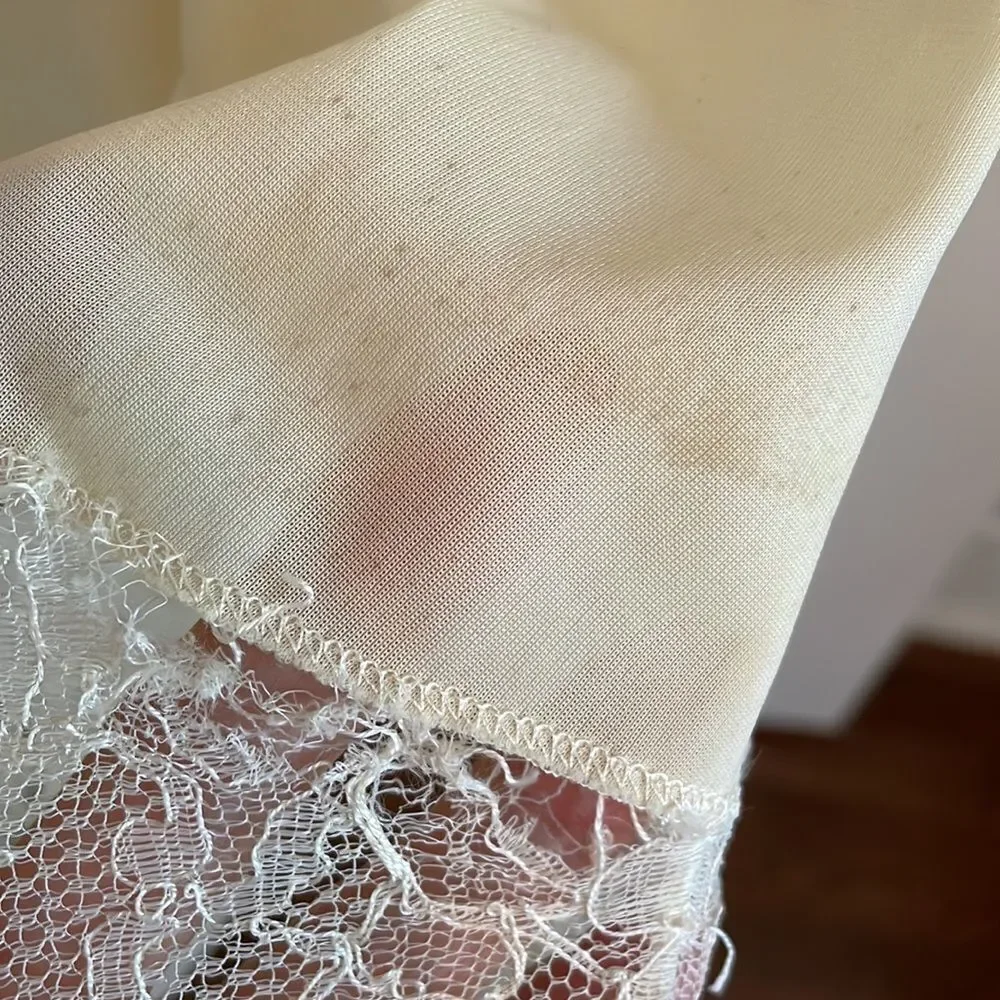 Vtg 50s/60s Charmode cream colored‎ full slip with lace details - Picture 8 of 13